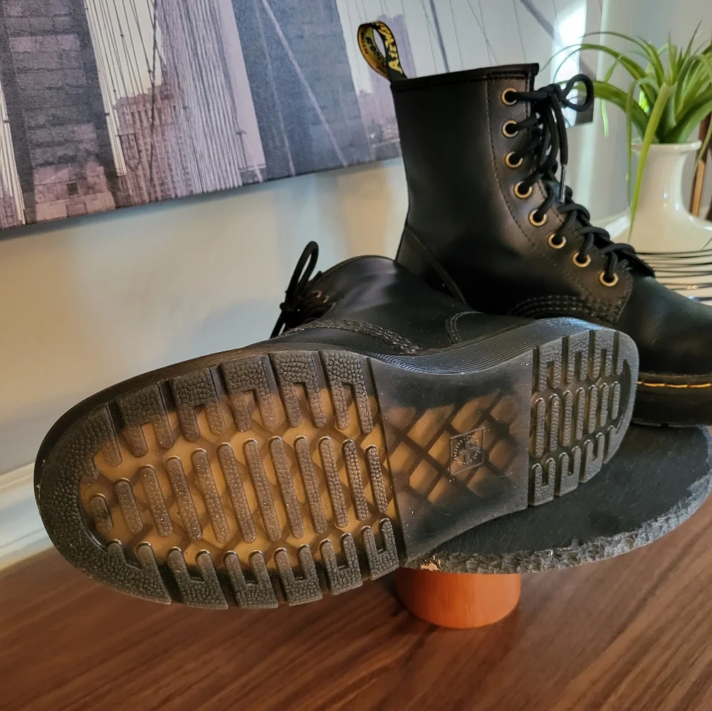 Doc Martin Boots - Picture 9 of 10